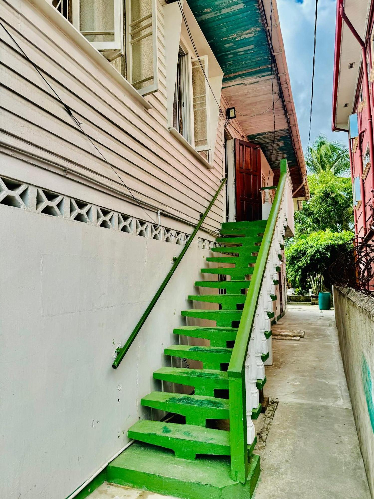 Smith'S Homestay Georgetown Eksteriør billede